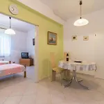شقة 8
