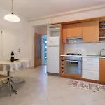 شقة 8